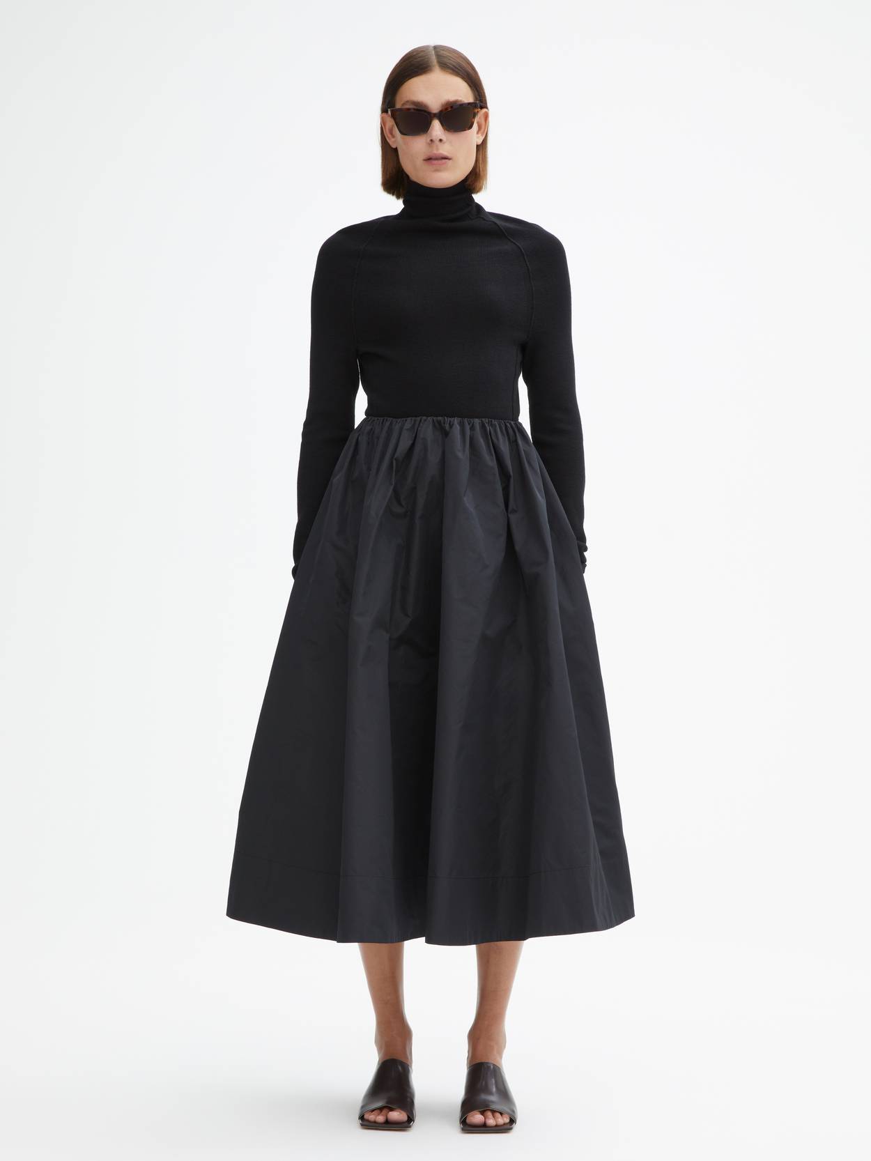 A-lined Midi Skirt - Black