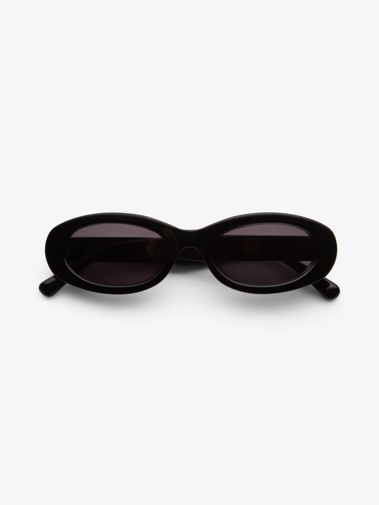 Wide oval sunglasses