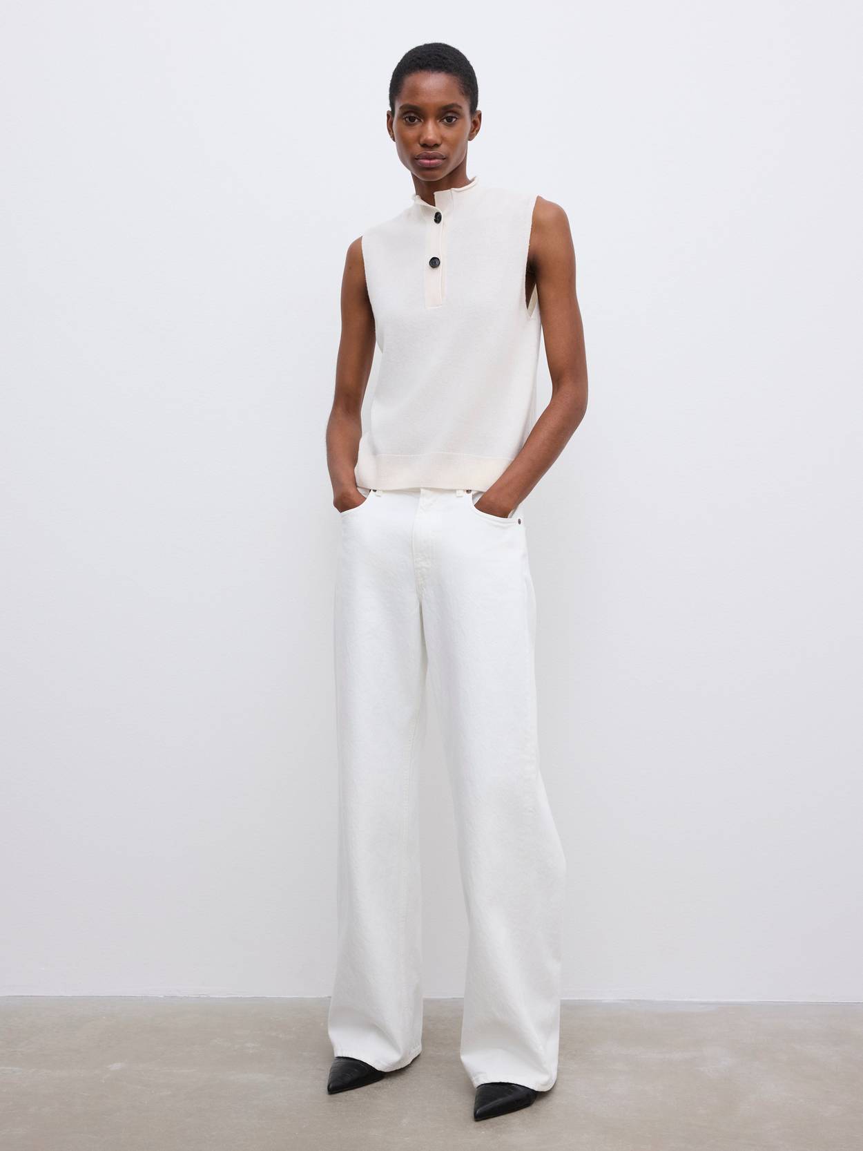 Sleeveless Knit top cashmere blend