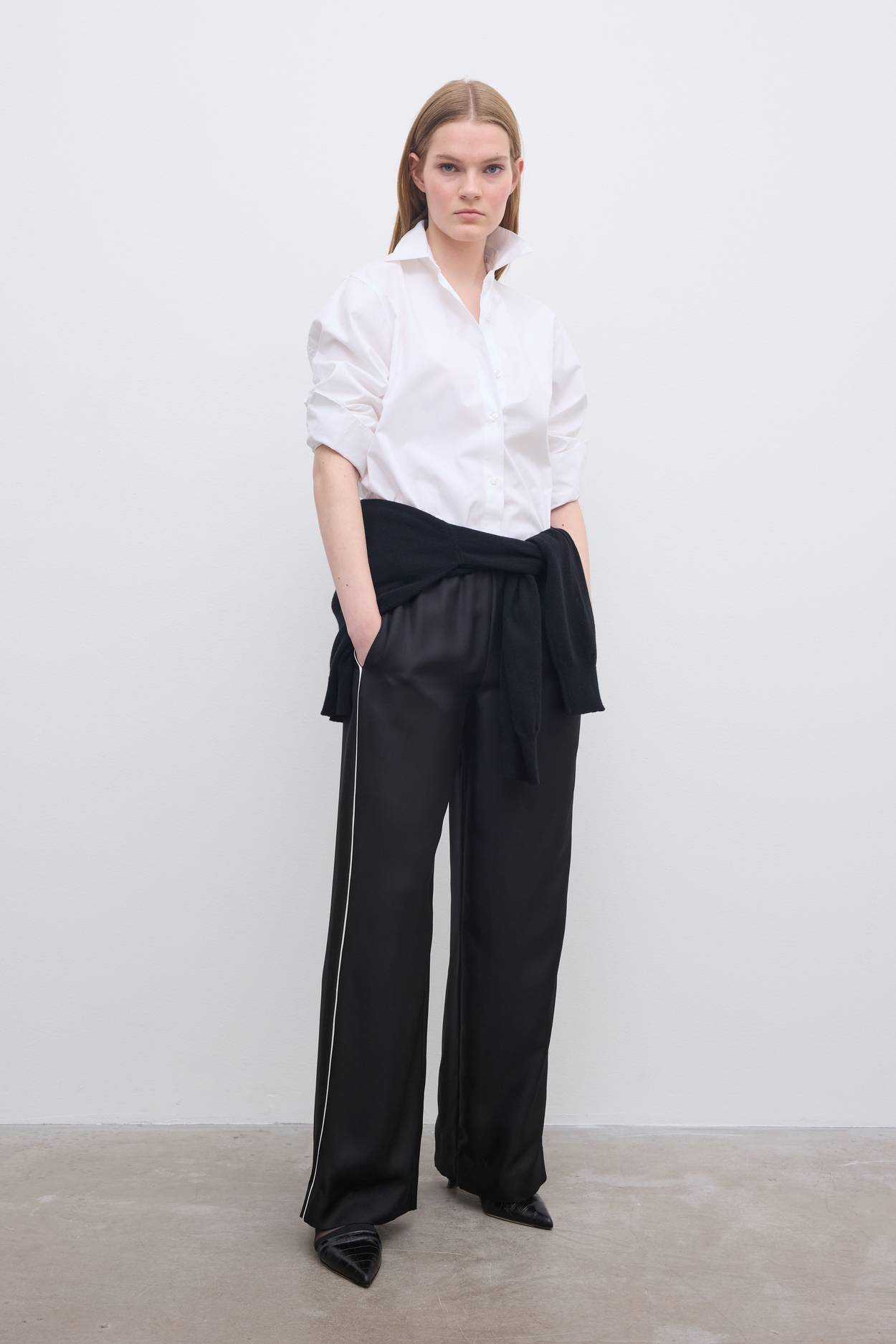 Relaxed trousers