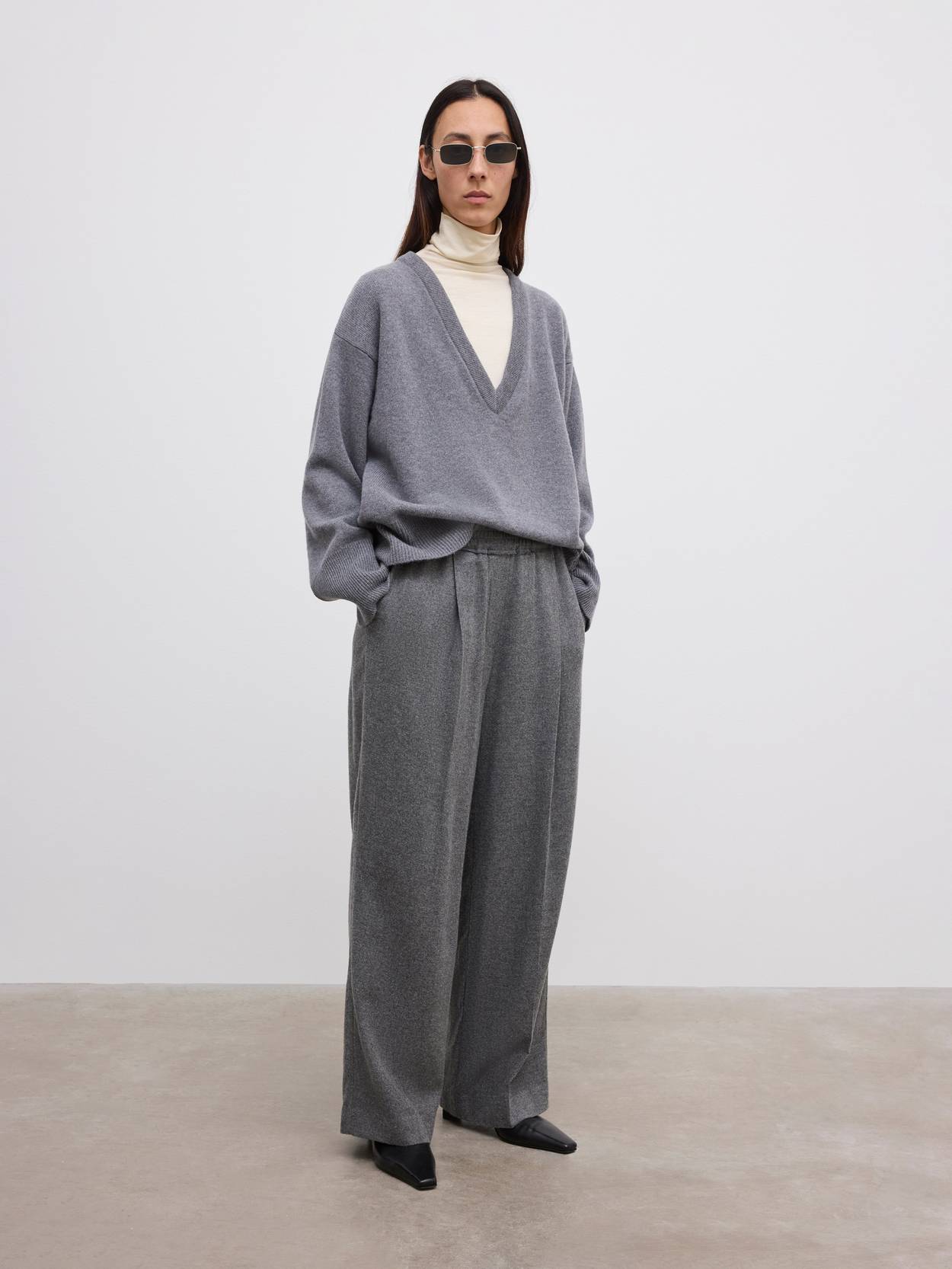 Soft wool vneck knit