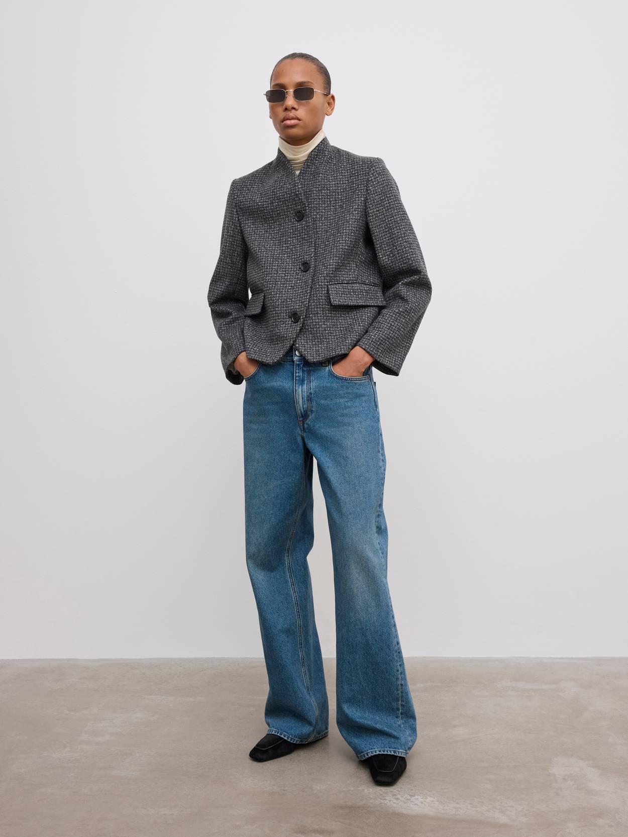 Short Curved Jacket