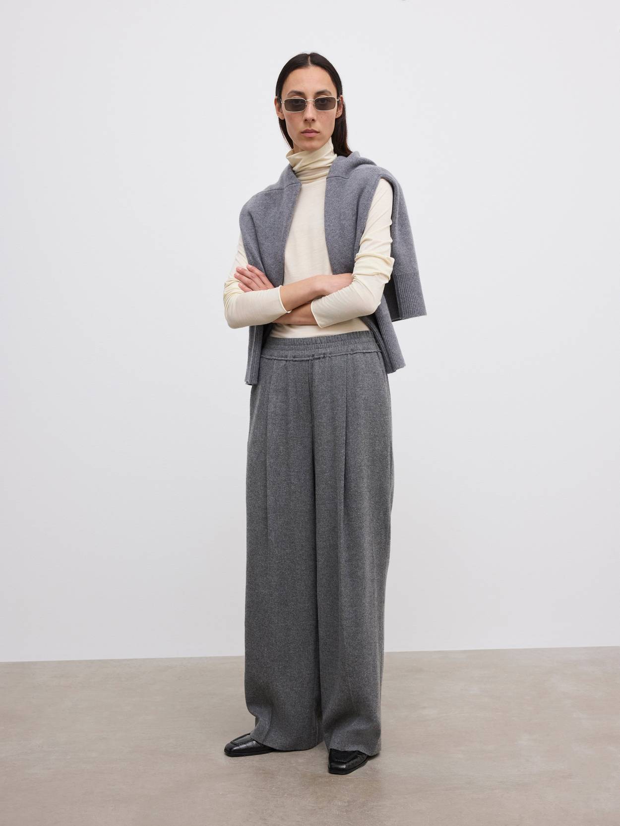 Elastic Wool Trousers