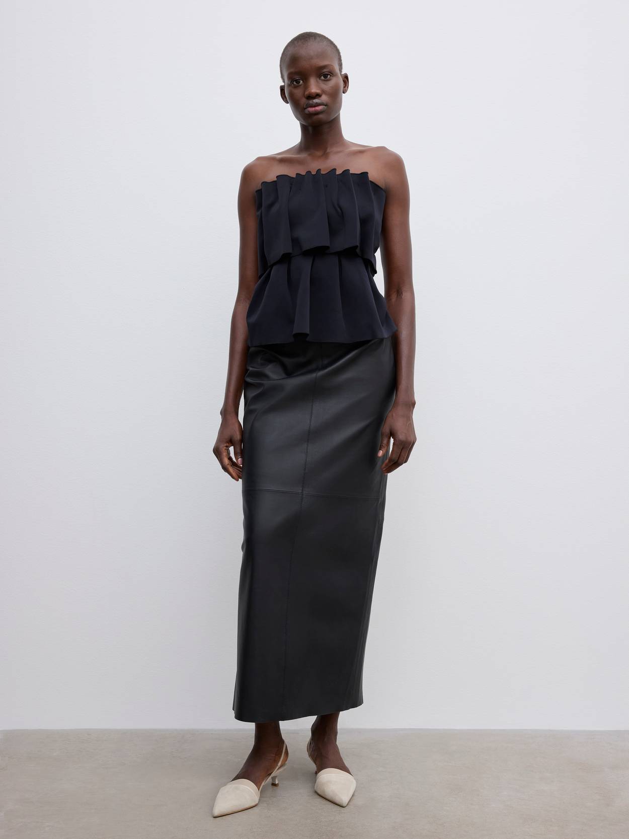 Sculpted tube top