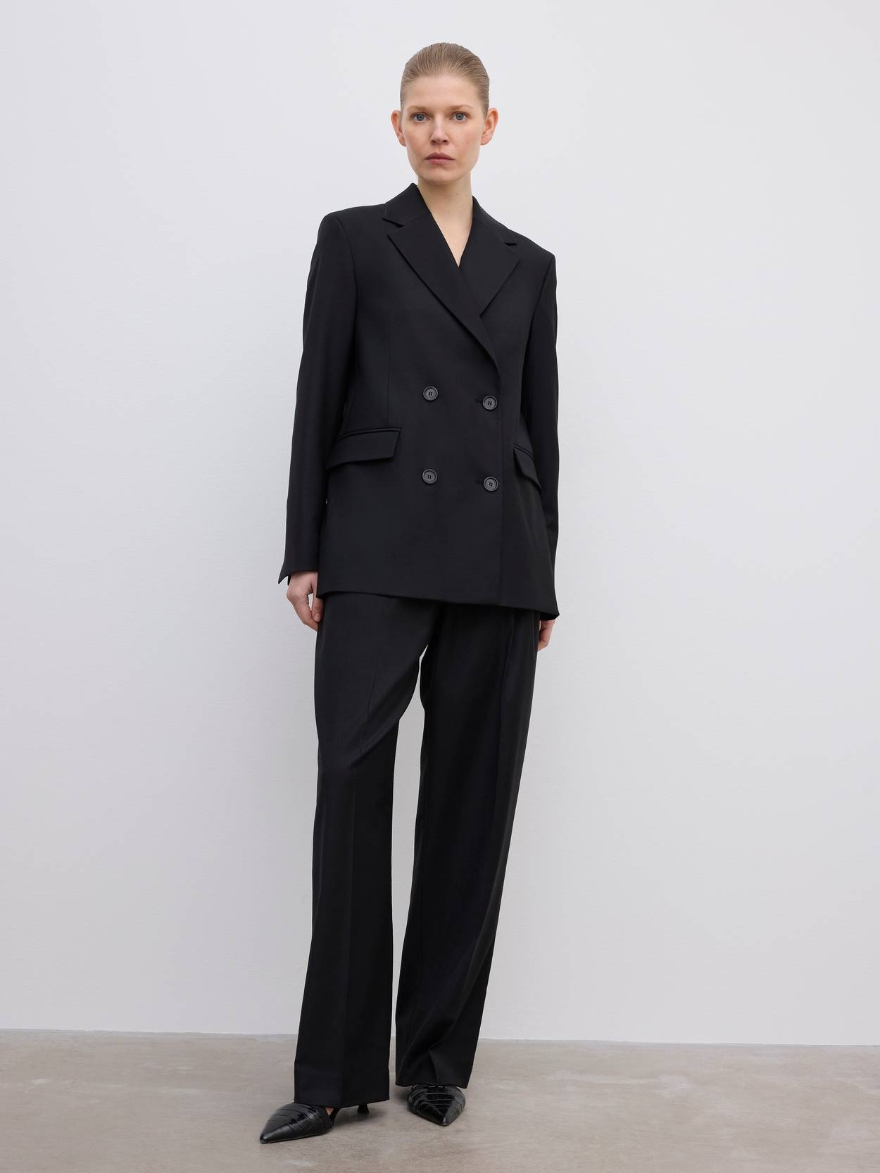 Classic wool blazer black