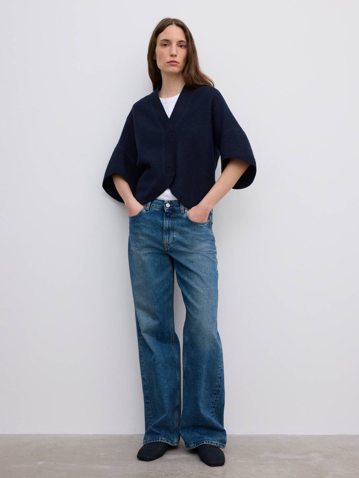 Short wool cardigan