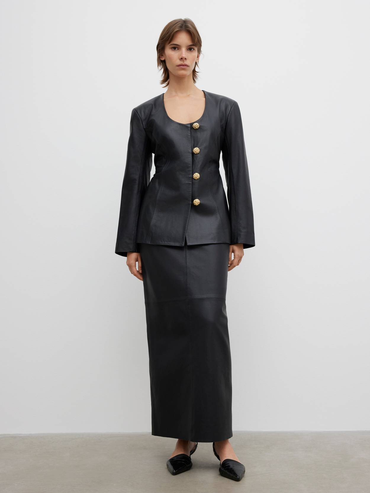 Collarless blazer