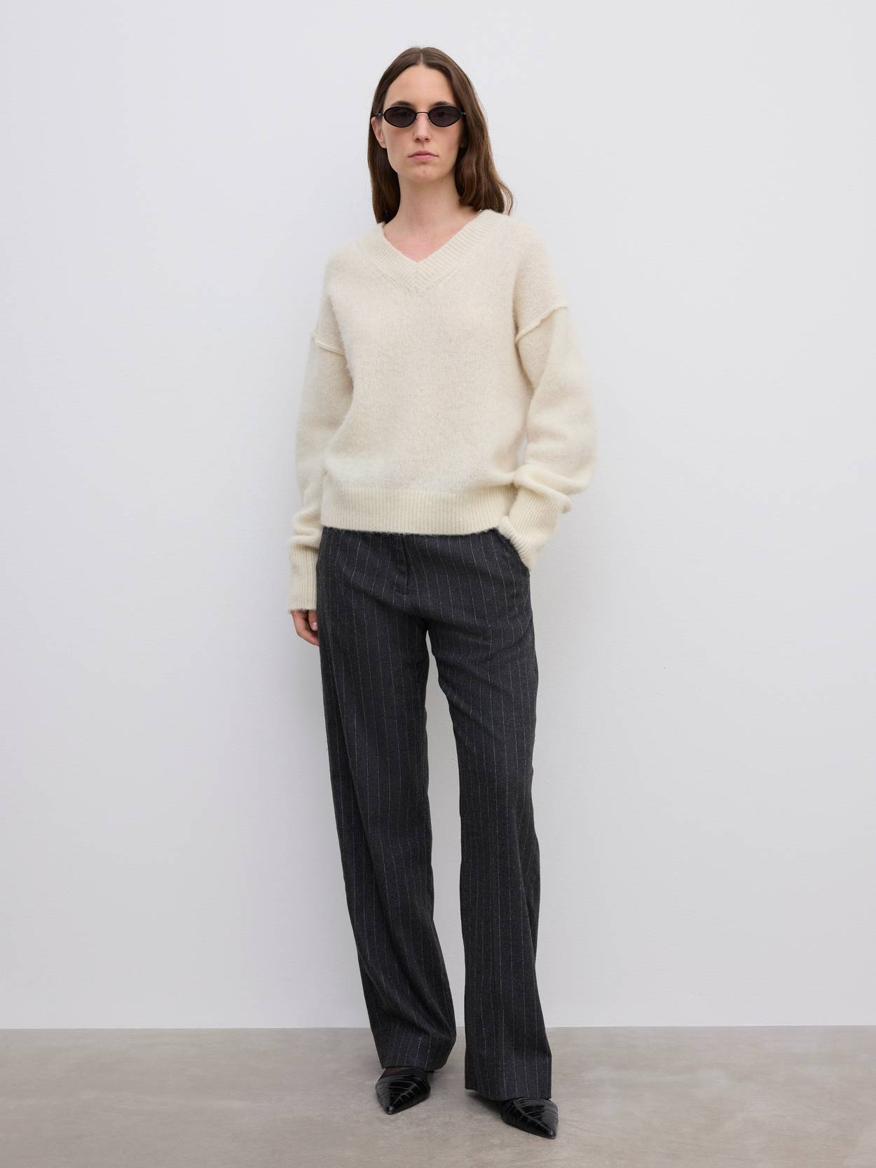 V-neck Alpaca Knit