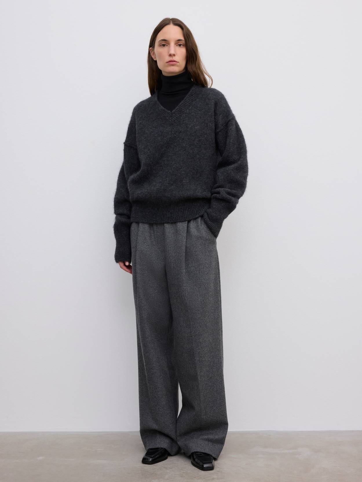 V-neck Alpaca Knit
