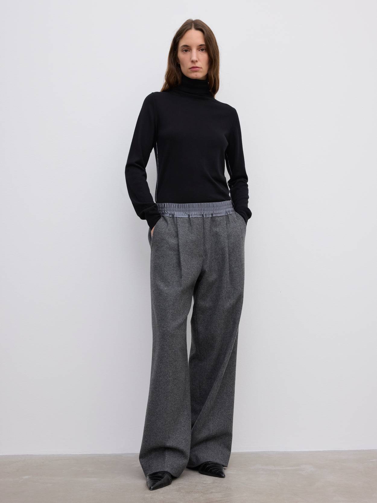 Relaxed Wool Trouser