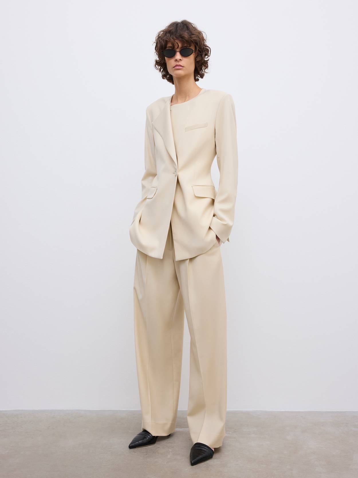 SB Hourglass blazer